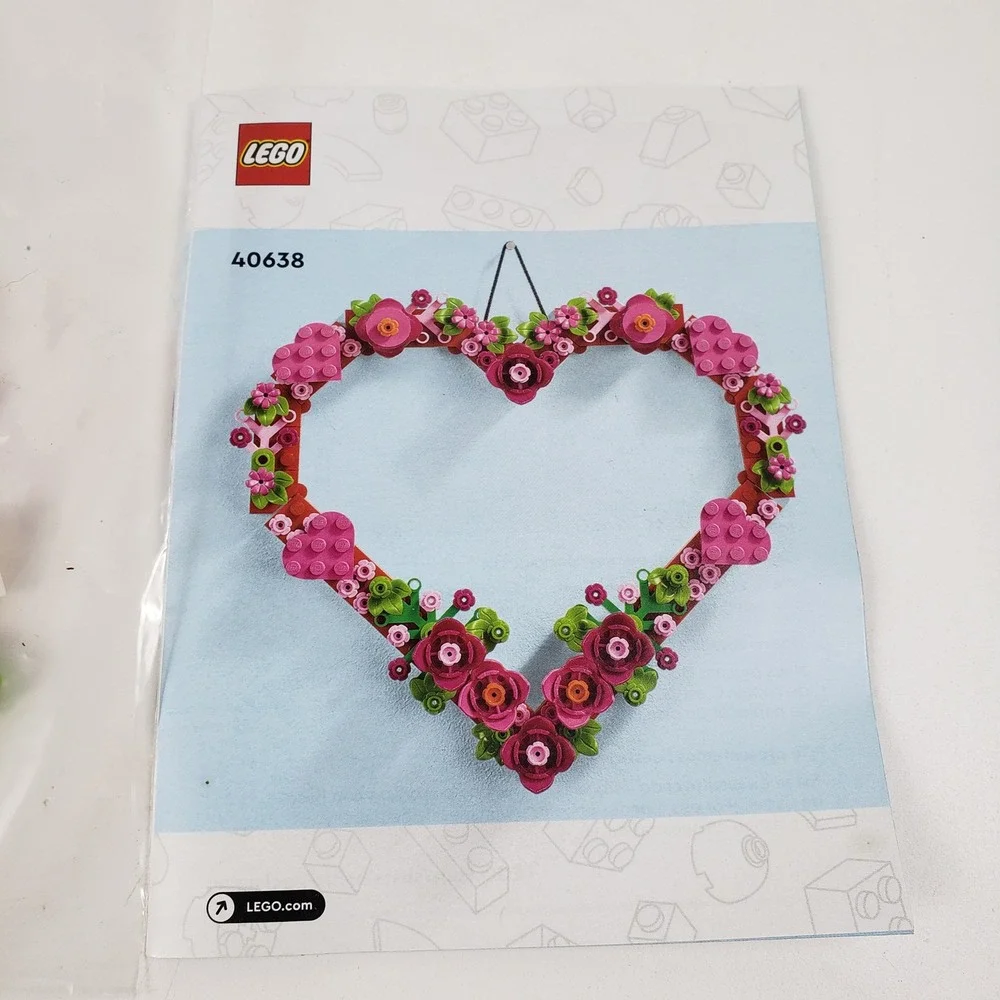 LEGO Heart Ornament 40638 Building Set Pink Red Floral Decor with Instructions